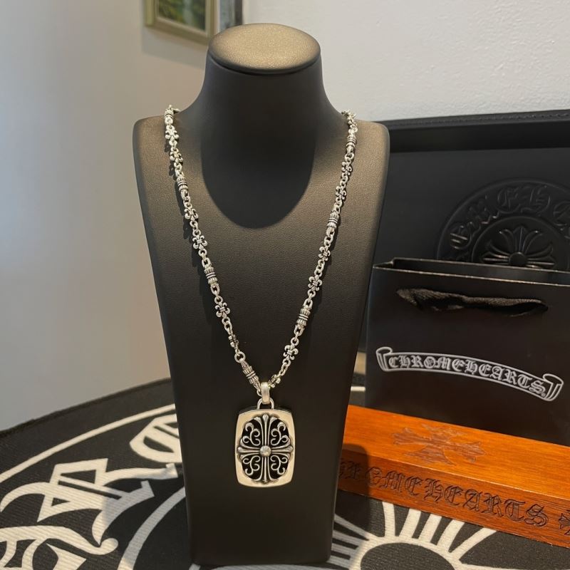 Ch*0me He**ts necklaces